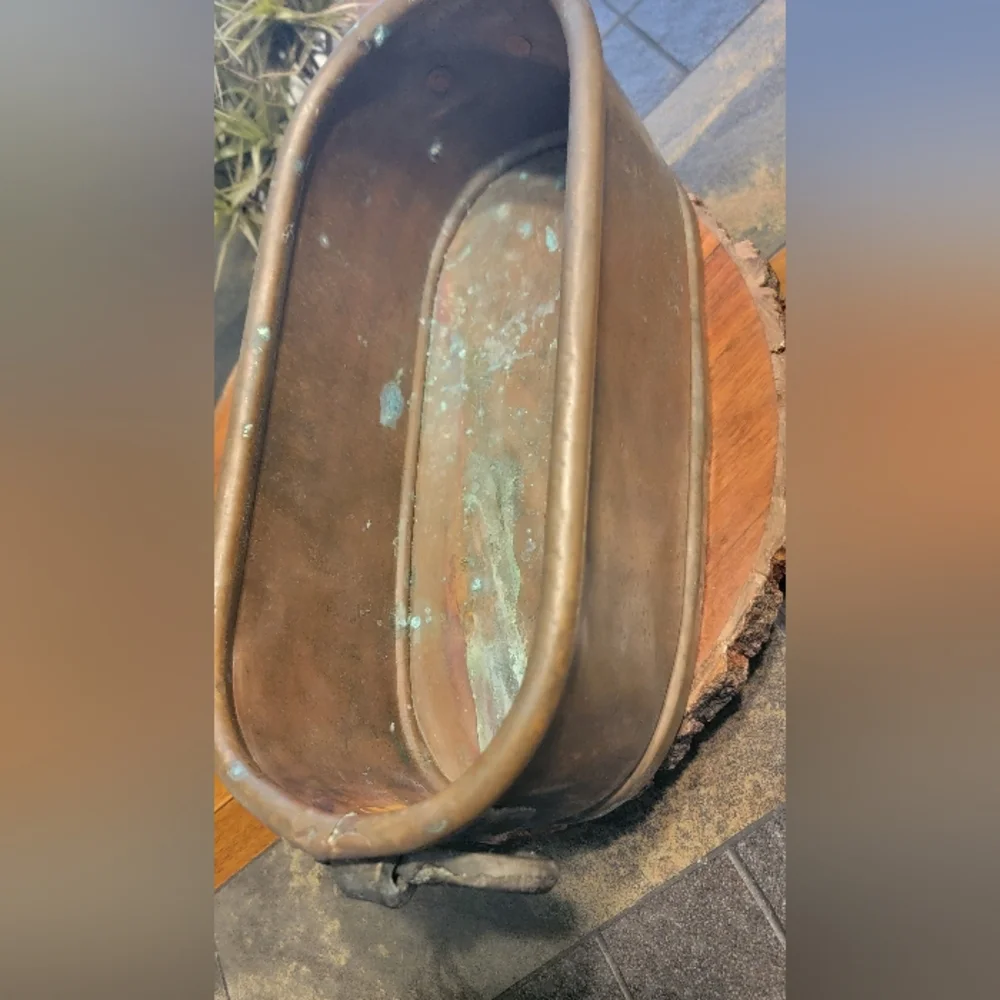 Antique Hand Crafted Copper Cauldron Vessel Tub Planter Cast Hnd Rivited Marked - Picture 4 of 13